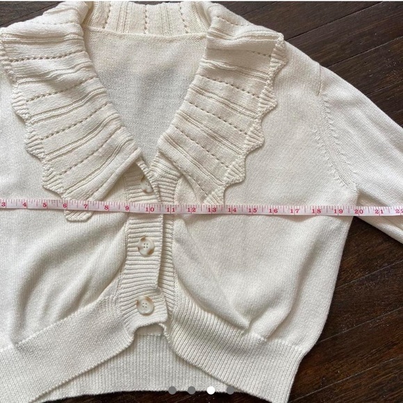 The Dainty Scalloped Edged Sailor Collar Cropped Cream Cardigan - Picture 3 of 4